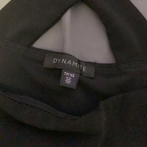 Cross Back Cropped Tank Top - Picture 3 of 3